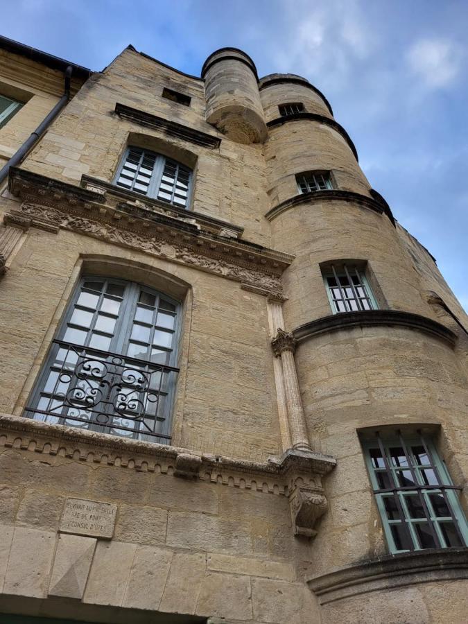 Uzes, Au Coeur Du Centre Medieval Le Logis Du Consul Un Bien D'Exception Du Xvieme Siecle Uzès Exterior foto